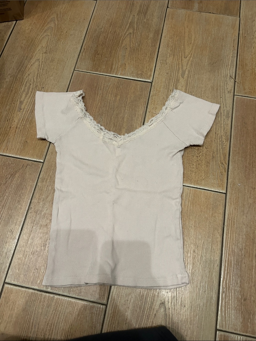 Brandy Melville Ribbed Lace-Trim Scoop Top - Cream